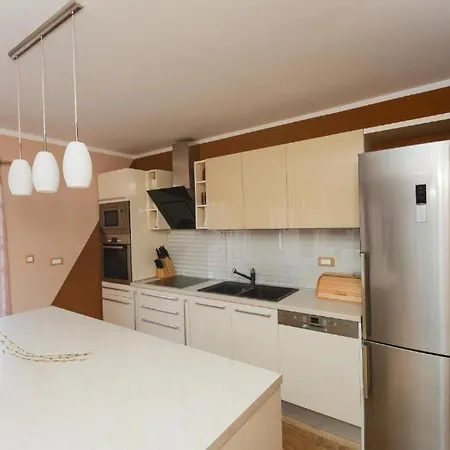 Luxury Near Bacvice Beach Apartment