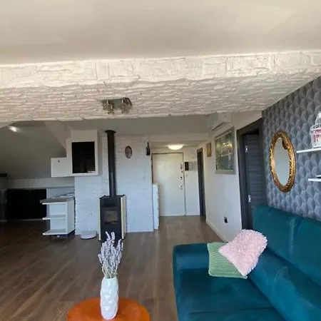 Luxury Near Bacvice Beach Apartment *