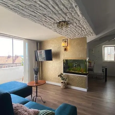 Luxury Near Bacvice Beach Apartment
