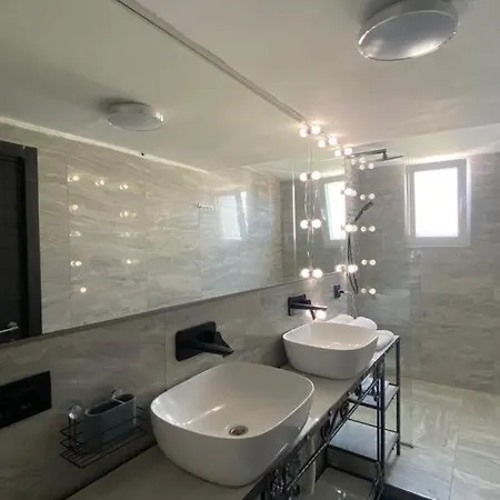 Luxury Near Bacvice Beach * Split